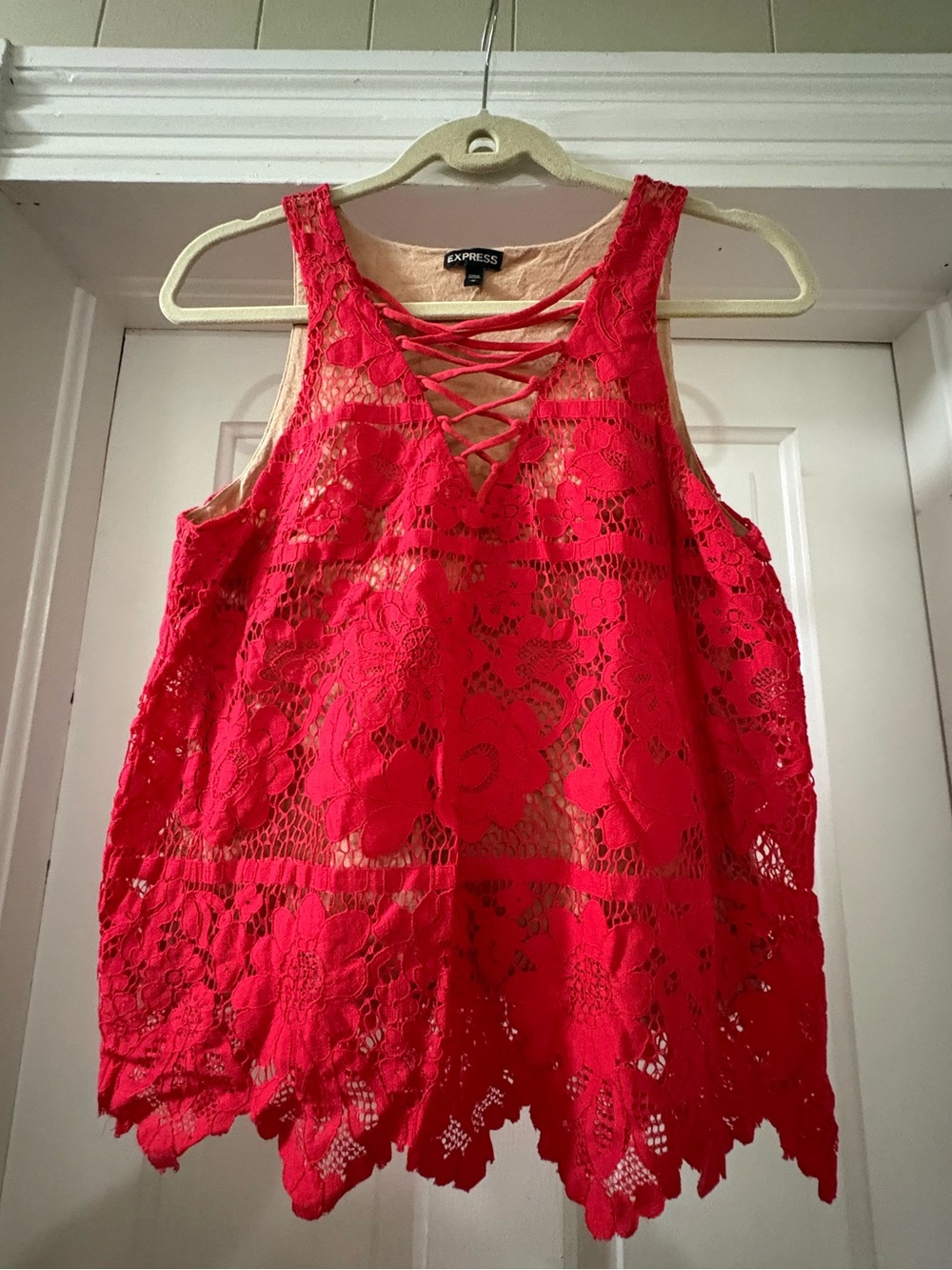 Express Women’s Red Lace Sleeveless Top Size Medium